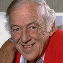 Ernie Anderson als T.V. Announcer