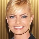 Jaime Pressly als Claire Manning