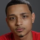 Joshua Rivera als Tomas