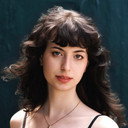 Tess Nealon Raskin als Audience Member