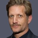 Paul Sparks als Jason