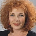 Nina Hoger als Sarah