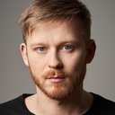 Simeoni Sundja als Luukas