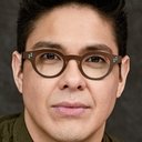 George Salazar als Chimera Attendant