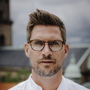 Jonas Løvik als Self