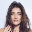 Nimisha Mehta als Riya