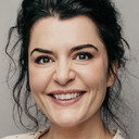 Kate Kjølby als Ana