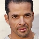 Michael Valamios als Hood #1