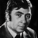 Tekin Akmansoy als Nuri Kantar