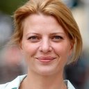 Jördis Triebel als Nelly