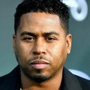 Bobby V als Self