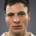 Cooper Levy als Julian Thacker