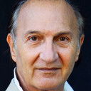 Jean Eckian als Resident of “Mimosas”