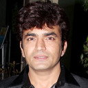 Raja Chaudhary als Rajeev
