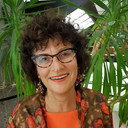 Eva Maria Giegl als Self - Paleogeneticist