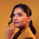 Hruta Durgule als Prachi Dixit