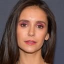 Nina Dobrev als Elizabeth Daniels