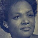 Yasemin Esmergül als Dadı