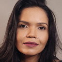 Ana Costa als Antônia "Tininha"