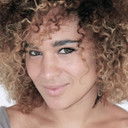 Sarita Piotrowski als Helen/Pride