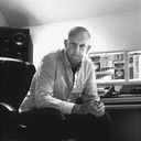 Andrew Giddings als Keyboards