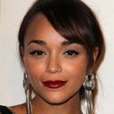 Ashley Madekwe als Royal Court Actress