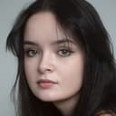 April Clark als Girl