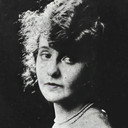 Millicent Fisher als Virginia Lambert