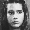 Leslie Landon als Etta Plum