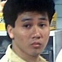 Kerrick Wong als Hard Rock Cafe staff
