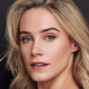 Annabel O'Hagan als Waitress