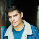 Daniel Burgess-Wise als Clay Troy
