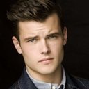 Michael Mealor als Shawn