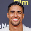 Shaïn Boumedine als Elias