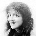 Florence Martin als Bessie