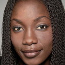 Rokhaya Niang als Coiffeuse