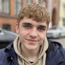 Cristian Oprea als Sig selv