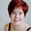 Krystal Hope Nausbaum als Linda Heath