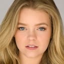 Jade Pettyjohn als McKenna Brooks