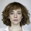 Sara Lazzaro als Nurse