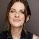 Aimee Paxton als Sarah Contest Winner