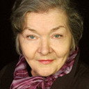 Ирина Чипиженко als bus stop granny