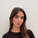 Andrea Caballero als Carla