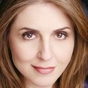 Ellen Dubin als Detective Sinclair