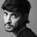 Sebastián Dante als Gustavo