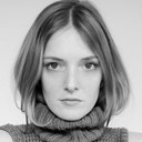 Kate Moran als Alexandra