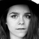 Élisabeth Smith als Kelly