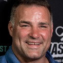 Eric Lindros als Self (archive footage)