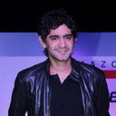 Gaurav Kapur als Ajay Khanna