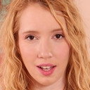 Nicki Blue als Cindy / Servant 2